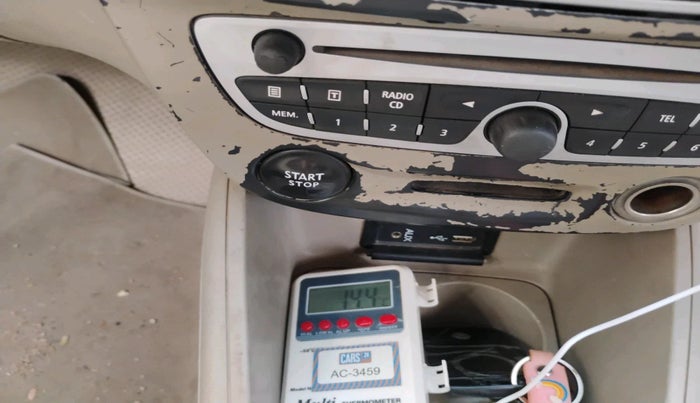 2013 Renault Fluence 1.5 E2, Diesel, Manual, 1,92,442 km, interior