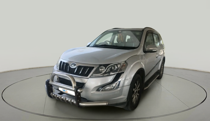 2016 Mahindra XUV500 W10, Diesel, Manual, 93,112 km, exterior