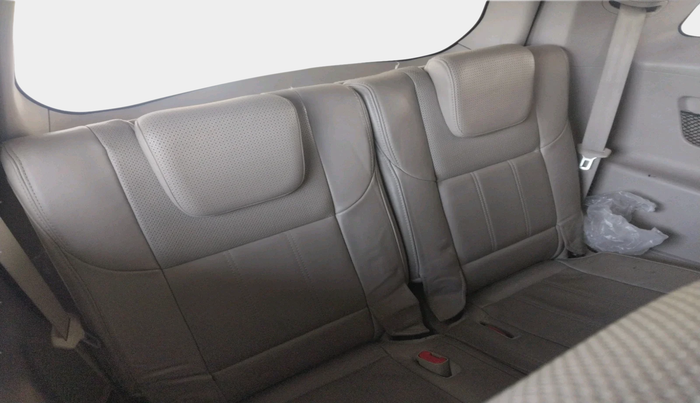 2016 Mahindra XUV500 W10, Diesel, Manual, 93,112 km, interior