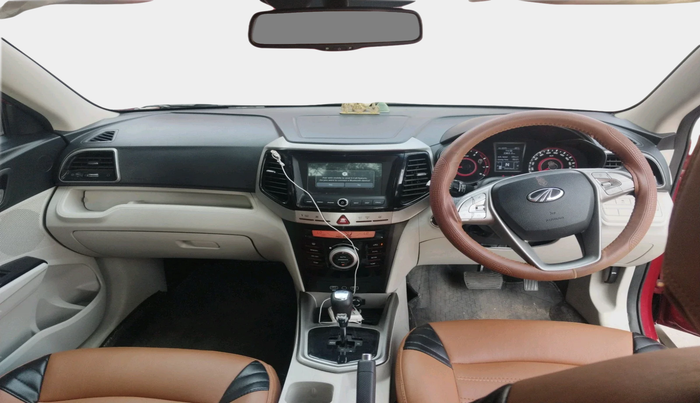 2022 Mahindra XUV300 W8 (O) 1.2 PETROL AMT, Petrol, Automatic, 26,053 km, interior