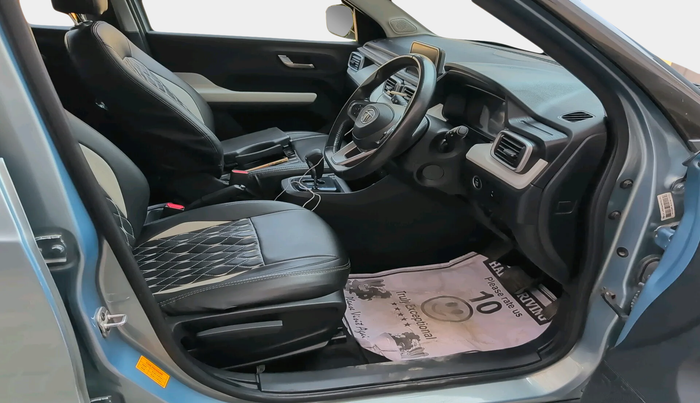 2023 Tata PUNCH CREATIVE  AMT, Petrol, Automatic, 50,974 km, interior