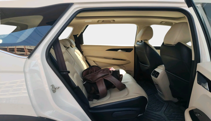 2021 MG HECTOR PLUS SHARP 1.5 PETROL TURBO DCT 6-STR, Petrol, Automatic, 29,393 km, interior