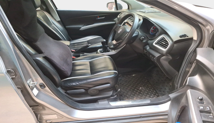 2017 Maruti S Cross ZETA 1.3, Diesel, Manual, 1,39,941 km, interior