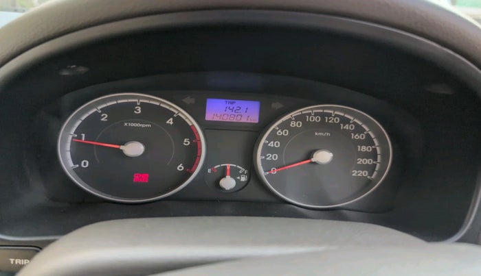 2010 Hyundai Verna TRANSFORM 1.5 SX CRDI, Diesel, Manual, 1,40,801 km, interior