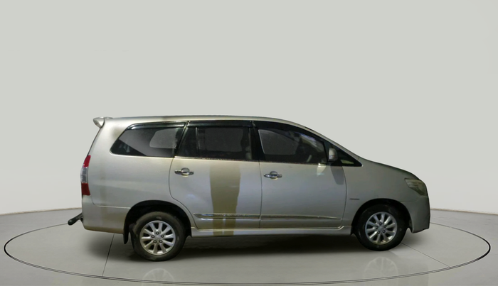 2014 Toyota Innova 2.5 VX 7 STR, Diesel, Manual, 1,48,408 km, exterior