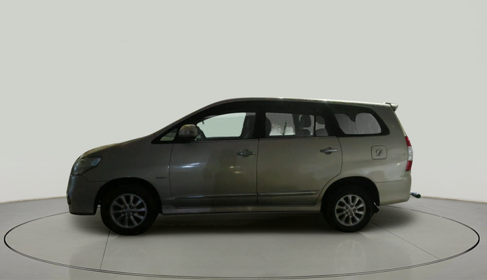 2014 Toyota Innova 2.5 VX 7 STR, Diesel, Manual, 1,48,408 km, exterior