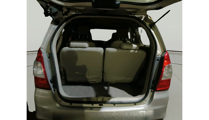 2014 Toyota Innova 2.5 VX 7 STR, Diesel, Manual, 1,48,408 km, exterior