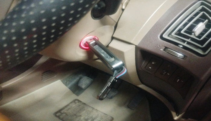 2012 Mahindra XUV500 W8, Diesel, Manual, 62,575 km, interior