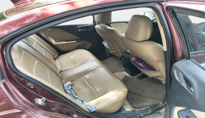 2017 Honda City 1.5L I-VTEC V MT, Petrol, Manual, 2,30,574 km, interior