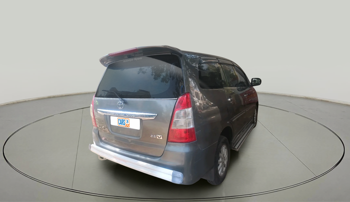 2012 Toyota Innova VX 2.5 7 STR, Diesel, Manual, 2,47,504 km, exterior