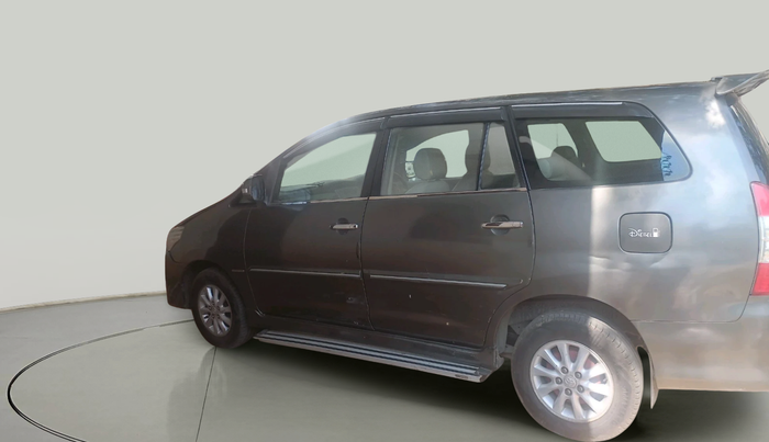 2012 Toyota Innova VX 2.5 7 STR, Diesel, Manual, 2,47,504 km, exterior