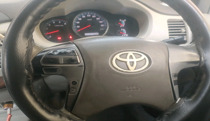 2012 Toyota Innova VX 2.5 7 STR, Diesel, Manual, 2,47,504 km, interior