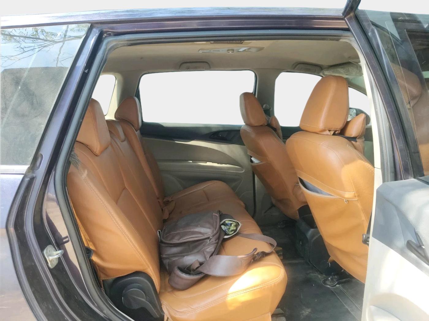 2018 Mahindra MARAZZO M2 8 STR, Diesel, Manual, 1,81,632 km, interior