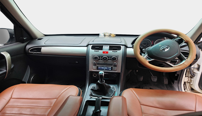 2015 Tata Safari Storme 2.2 VX 4X2, Diesel, Manual, 1,73,297 km, interior