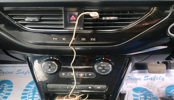 2022 Tata NEXON XZA PLUS DIESEL DARK EDITION, Diesel, Automatic, 25,000 km, interior