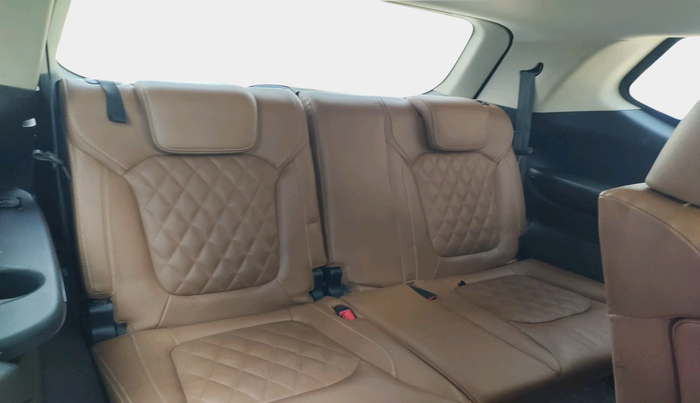 2020 MG GLOSTER SHARP 7 STR 2.0 TWIN TURBO 4WD, Diesel, Automatic, 1,31,000 km, interior