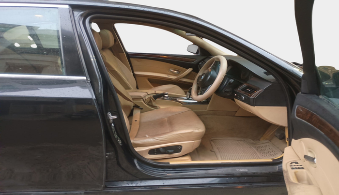 2010 BMW 5 Series 520D, Diesel, Automatic, 1,23,826 km, interior