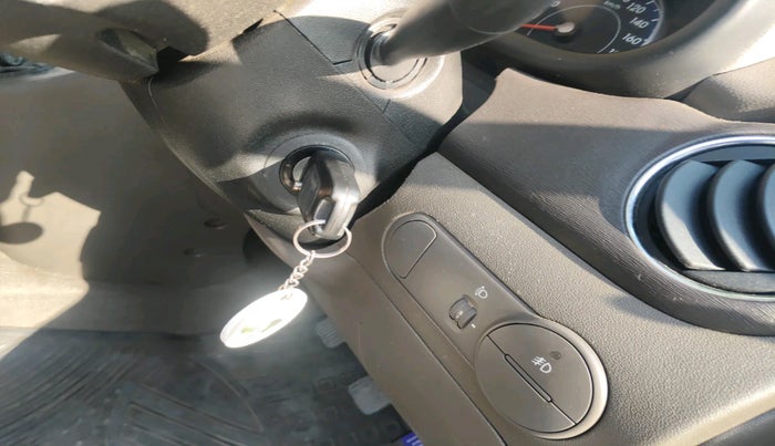 2014 Hyundai i10 SPORTZ 1.1, Petrol, Manual, 86,555 km, interior