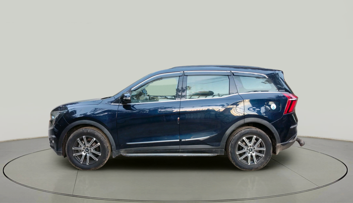 2024 Mahindra XUV700 AX7 Petrol MT 7 STR, Petrol, Manual, 15,288 km, exterior