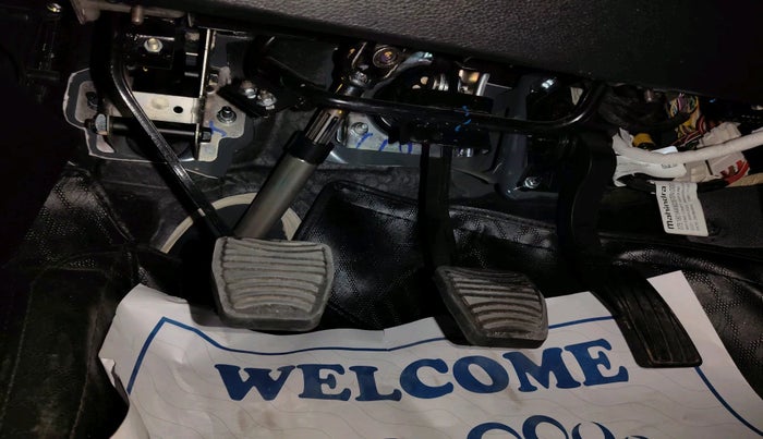 2024 Mahindra XUV700 AX7 Petrol MT 7 STR, Petrol, Manual, 15,288 km, interior