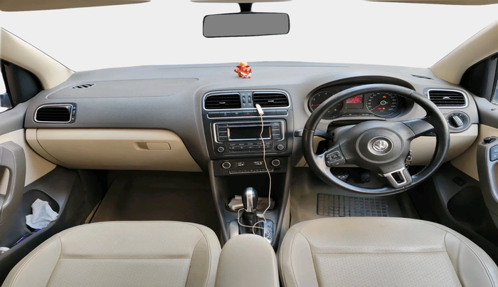 2013 Volkswagen Vento HIGHLINE PETROL AT, Petrol, Automatic, 95,446 km, interior