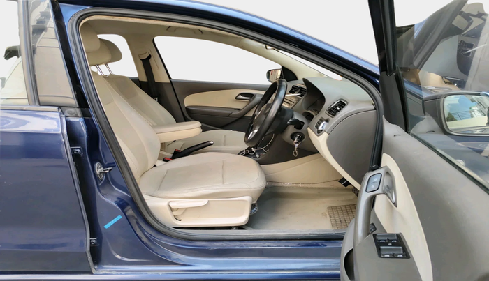 2013 Volkswagen Vento HIGHLINE PETROL AT, Petrol, Automatic, 95,446 km, interior