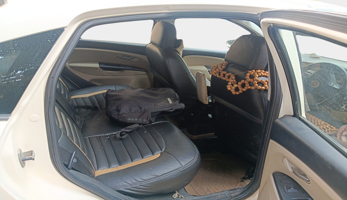 2011 Fiat Linea EMOTION PK 1.3, Diesel, Manual, 1,12,118 km, interior