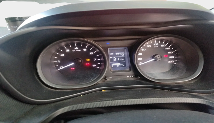 2018 Tata NEXON XM PETROL, Petrol, Manual, 70,488 km, interior