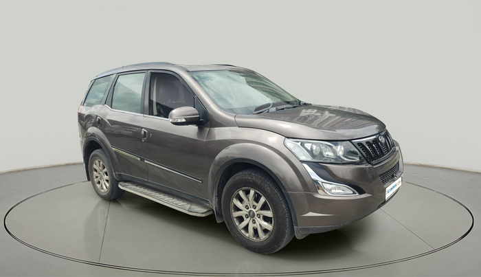 2017 Mahindra XUV500 W10 AT, Diesel, Automatic, 66,051 km, exterior