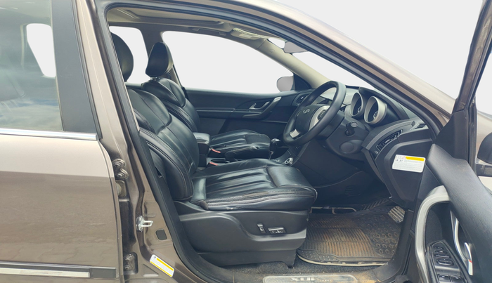 2017 Mahindra XUV500 W10 AT, Diesel, Automatic, 66,051 km, interior