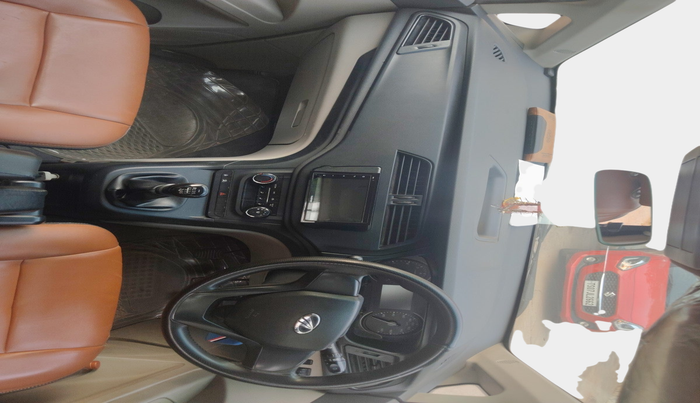 2018 Mahindra MARAZZO M2 7STR, Diesel, Manual, 83,737 km, interior