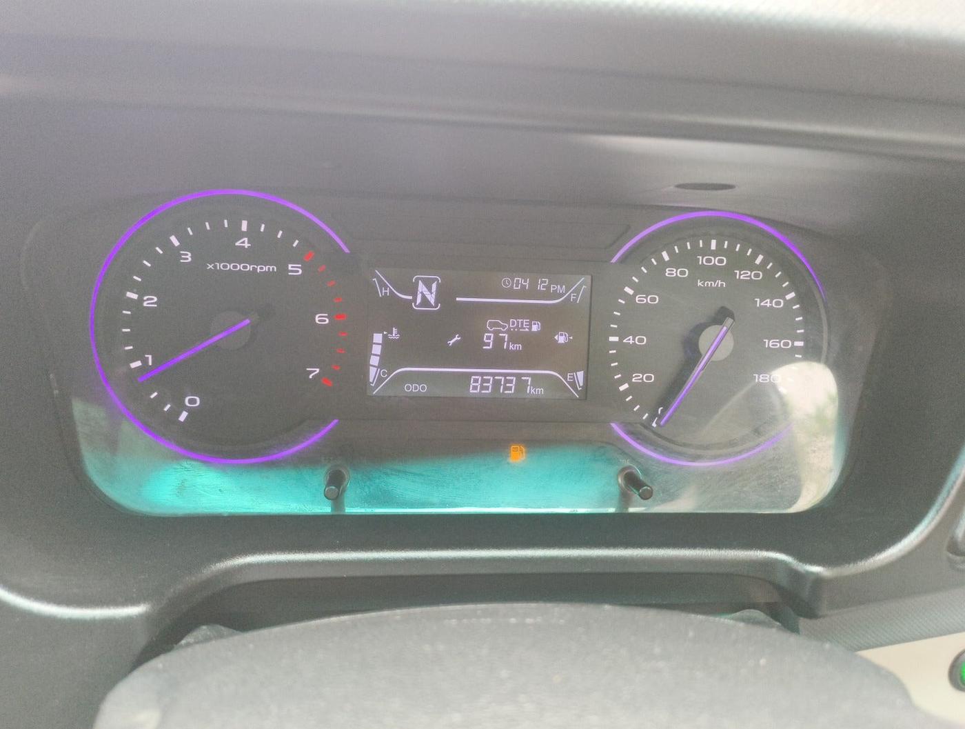 2018 Mahindra MARAZZO M2 7STR, Diesel, Manual, 83,737 km, interior