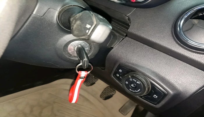 2017 Ford New Figo TITANIUM 1.2 PETROL MT, Petrol, Manual, 1,23,456 km, interior