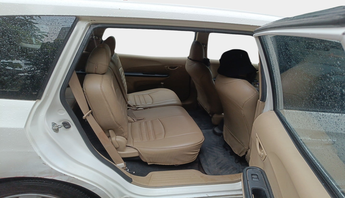 2015 Honda Mobilio 1.5L I-DTEC S, Diesel, Manual, 1,47,443 km, interior