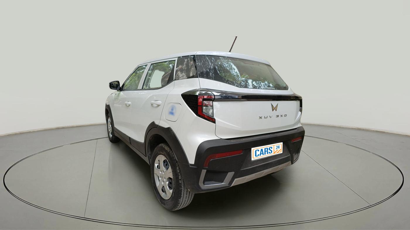 2024 Mahindra XUV 3XO MX2 Pro 1.2 L TCMPFI AT, Petrol, Automatic, 4,983 km, exterior