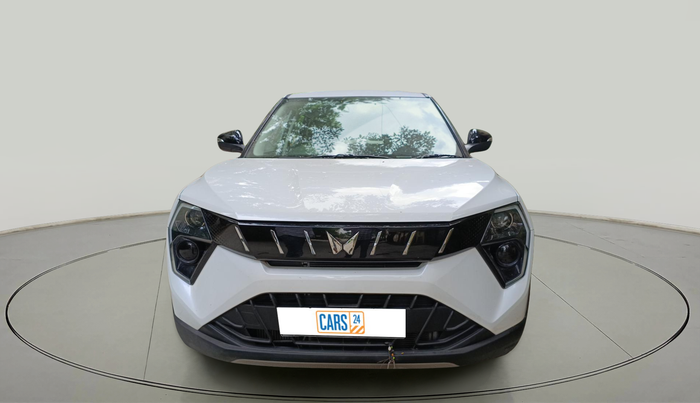 2024 Mahindra XUV 3XO MX2 Pro 1.2 L TCMPFI AT, Petrol, Automatic, 4,983 km, exterior