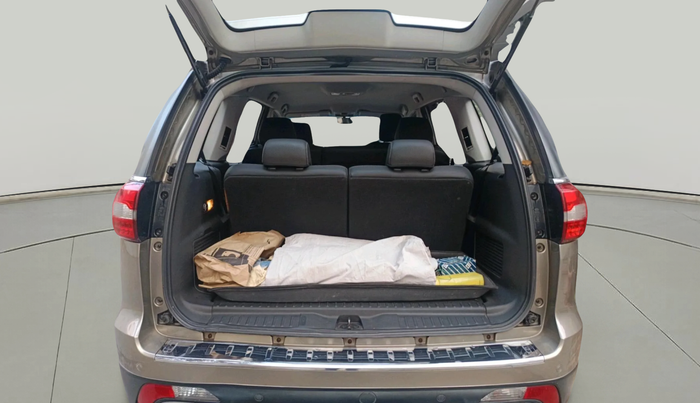 2018 Tata Hexa XT 4X2 7 STR, Diesel, Manual, 1,12,074 km, exterior