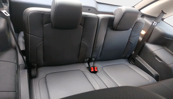 2018 Tata Hexa XT 4X2 7 STR, Diesel, Manual, 1,12,074 km, interior