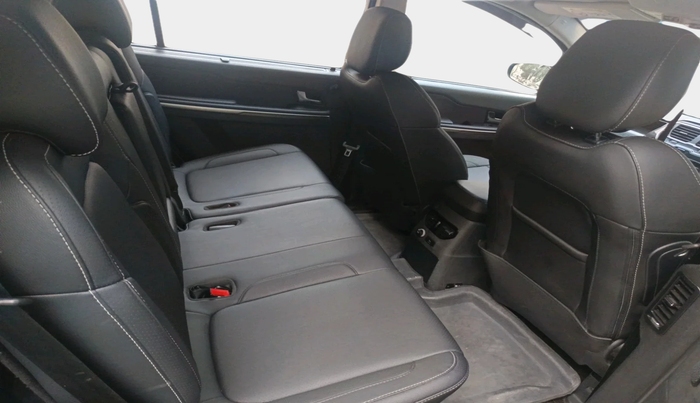 2018 Tata Hexa XT 4X2 7 STR, Diesel, Manual, 1,12,074 km, interior