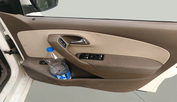 2012 Skoda Rapid AMBITION 1.6 TDI CR MT, Diesel, Manual, 1,56,608 km, interior