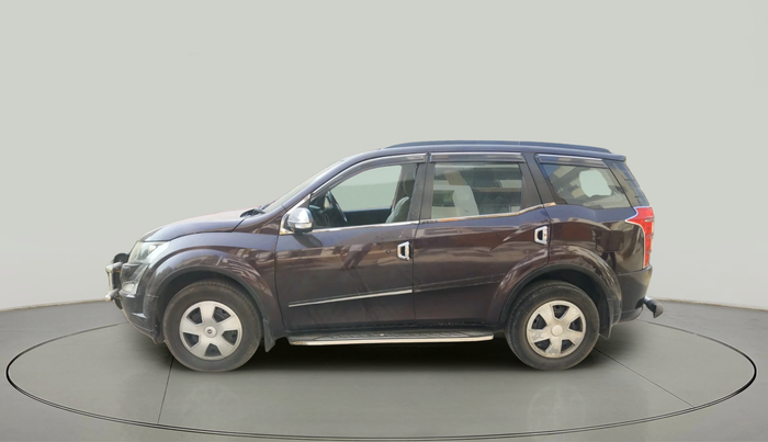 2016 Mahindra XUV500 W4, Diesel, Manual, 1,43,599 km, exterior