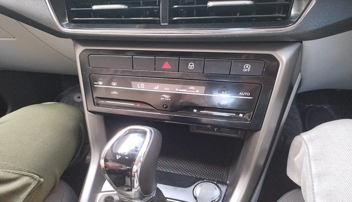 2023 Skoda KUSHAQ AMBITION 1.0L TSI AT, Petrol, Automatic, 11,943 km, interior