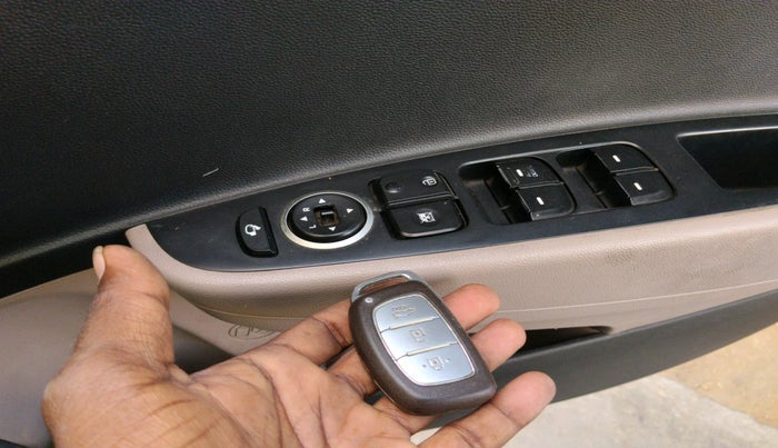 2015 Hyundai Grand i10 ASTA AT 1.2 KAPPA VTVT, Petrol, Automatic, 1,17,794 km, interior