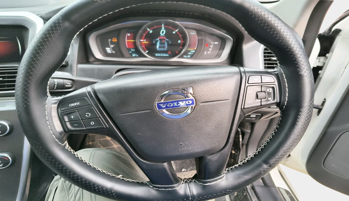 2014 Volvo XC 60 D4 SUMMUM, Diesel, Automatic, 1,06,315 km, interior