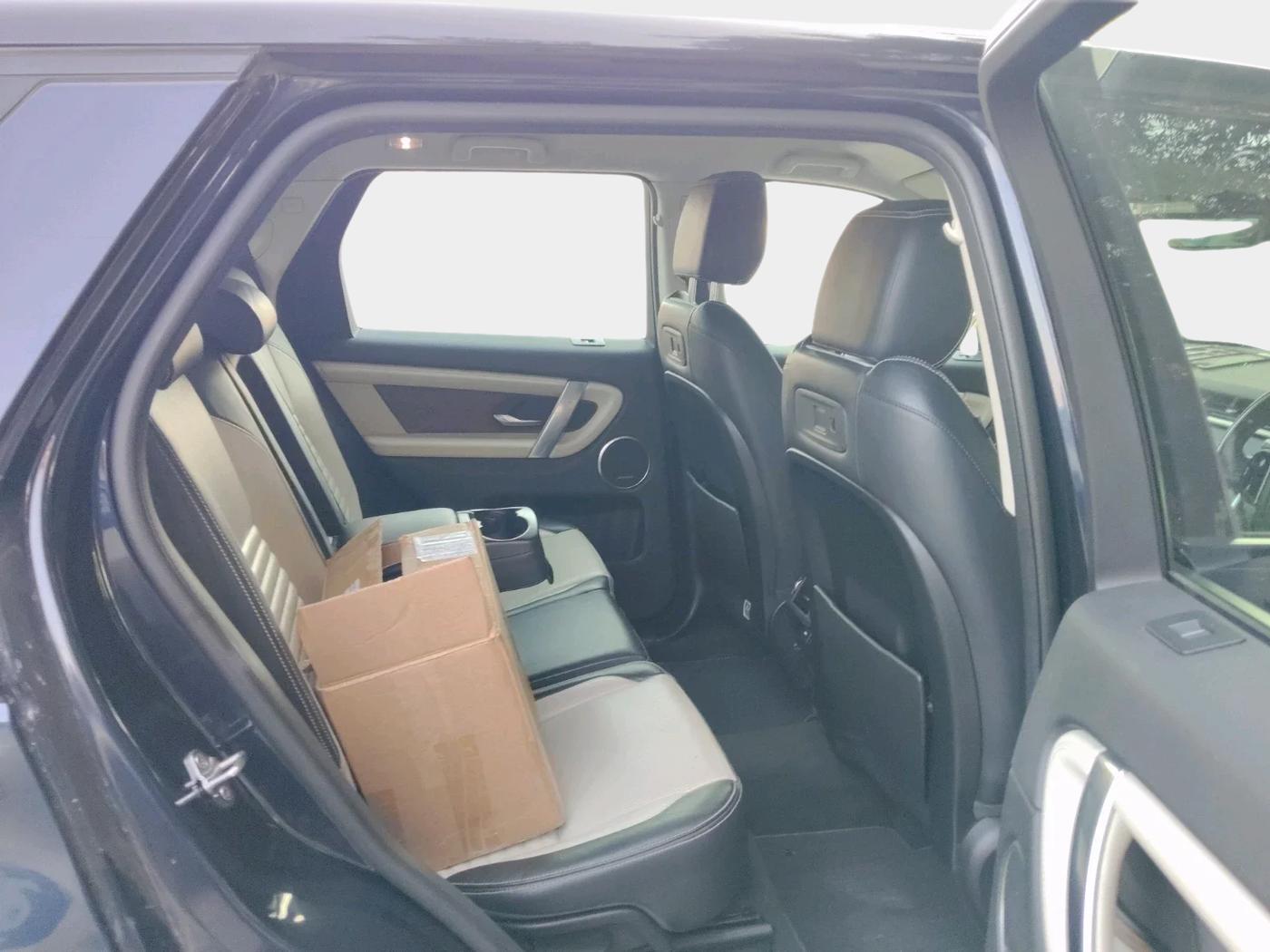 2020 Landrover DISCOVERY SPORT SE R-DYNAMIC 2.0 DIESEL, Diesel, Automatic, 1,34,820 km, interior