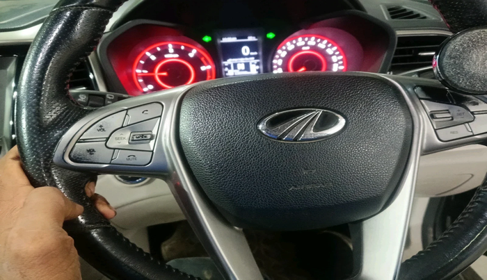 2019 Mahindra XUV300 W8 (O) 1.5 DIESEL, Diesel, Manual, 1,30,398 km, interior