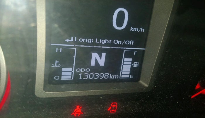 2019 Mahindra XUV300 W8 (O) 1.5 DIESEL, Diesel, Manual, 1,30,398 km, interior