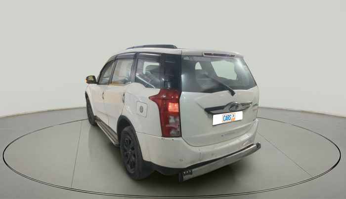 2016 Mahindra XUV500 W10, Diesel, Manual, 1,40,874 km, exterior