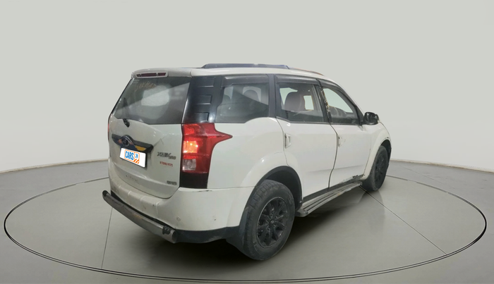 2016 Mahindra XUV500 W10, Diesel, Manual, 1,40,874 km, exterior