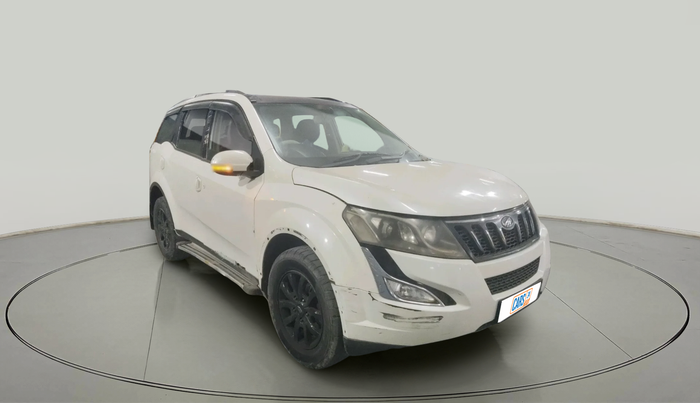 2016 Mahindra XUV500 W10, Diesel, Manual, 1,40,874 km, exterior